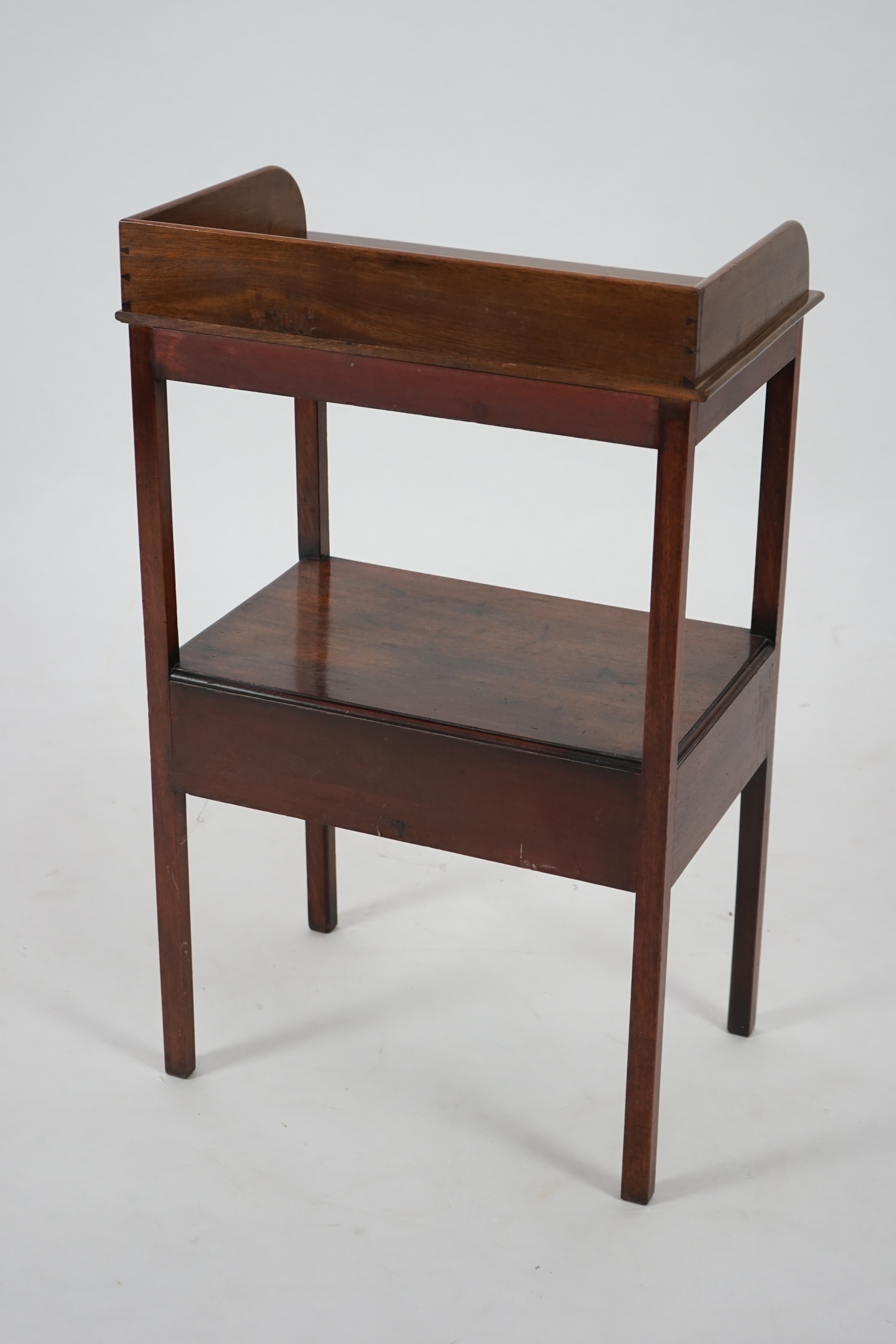 A Regency mahogany two tier wash stand